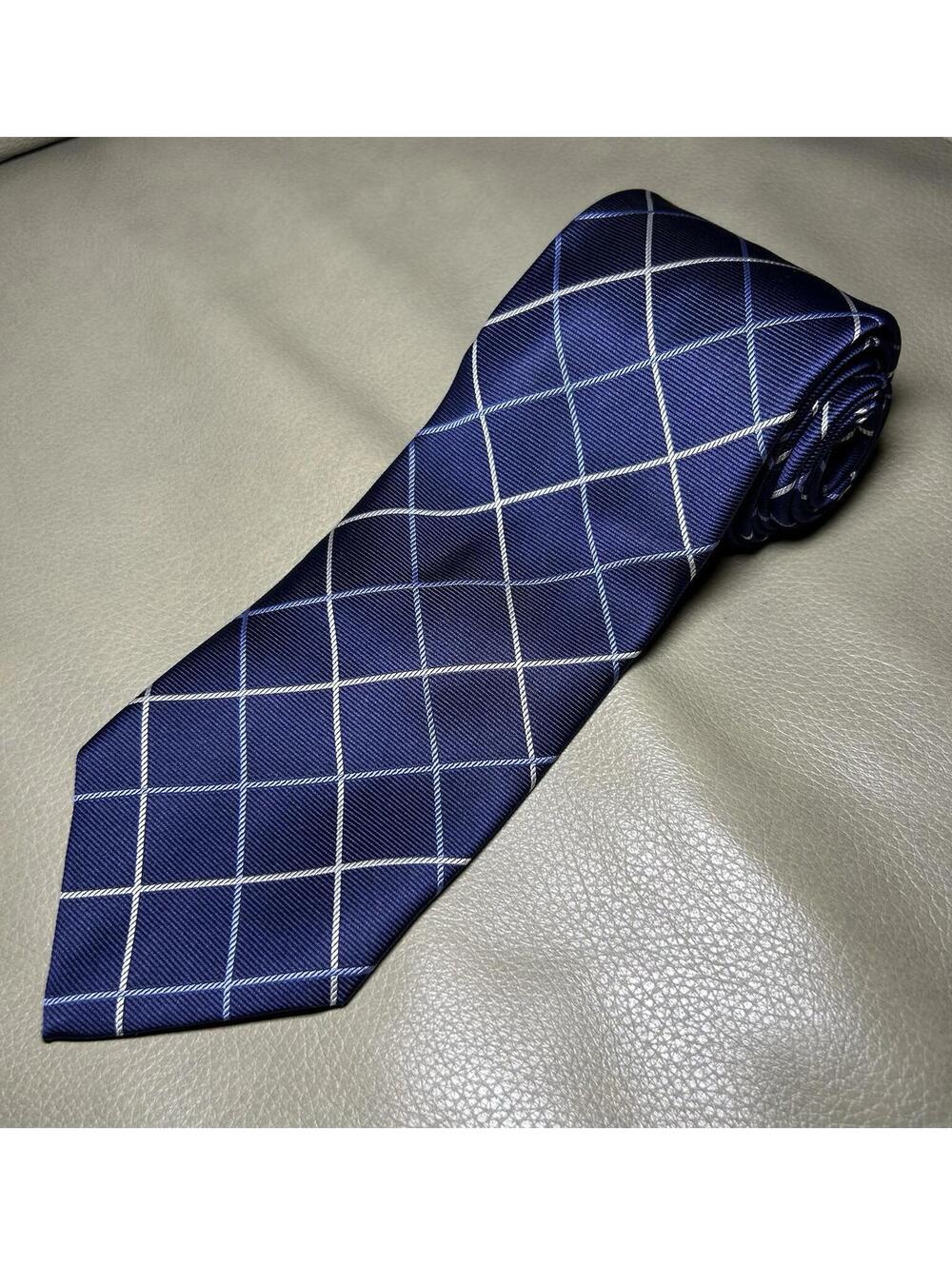 Brooks Brothers 346 Men’s 100% Silk Tie Necktie Navy Blue W/ Grid Pattern T2